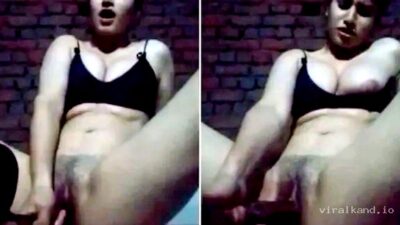 Desi girl putting pan in her hairy pussy